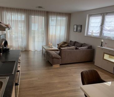 Neubau: Schöne 3 Zimmer Wohnung mit Balkon und Garage - Photo 1