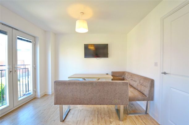 Hatton Road, Cheswick Village - Photo 1