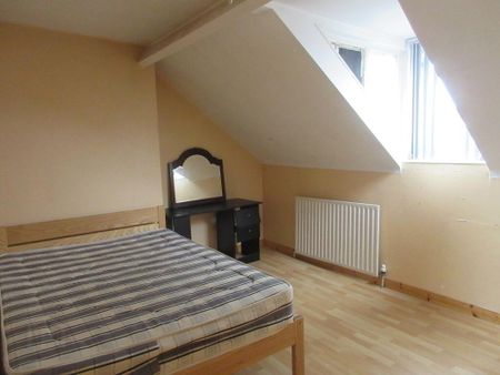 All Bedrooms Upstairs, 90 Agincourt Avenue, University Quarter, Belfast, BT7 1QA - Photo 3