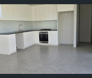 Brand new flat in convenient location! - Photo 6