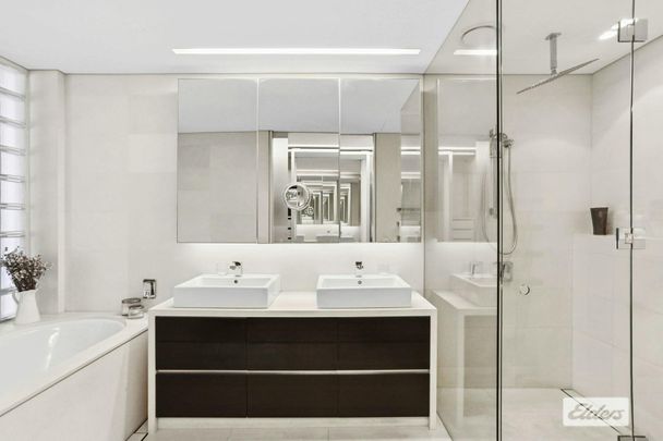 1/62 Wunulla Road - Photo 1