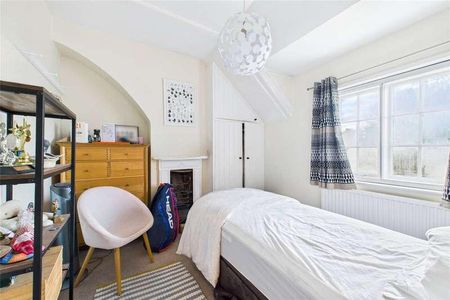 Upper Terrace, Bearwood Road, Wokingham, Berkshire, RG41 - Photo 5