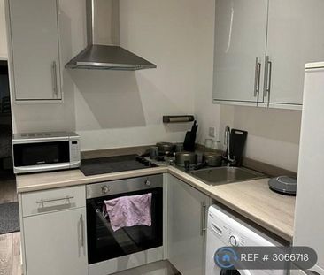1 bedroom flat to rent - Photo 4