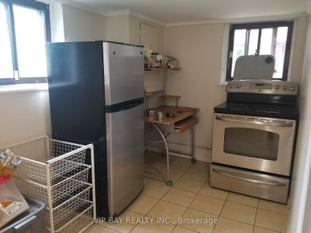 For Lease - 52 Athabaska Avenue, Toronto, Ontario - Photo 4