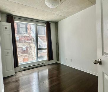 1235 Rue Bishop - Photo 1