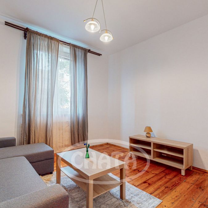 Duża kawalerka blisko centrum - Photo 1