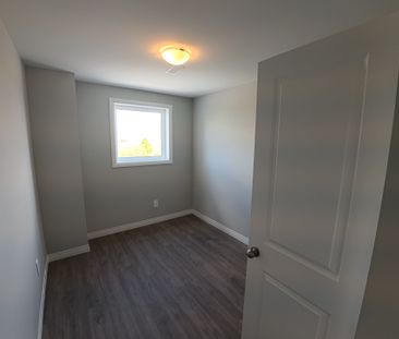 For Lease - 130 Otterbein Road Unit# 110, Kitchener, Ontario - Photo 3