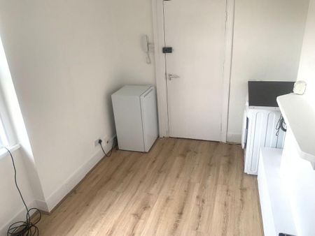 Studio to rent - Photo 4