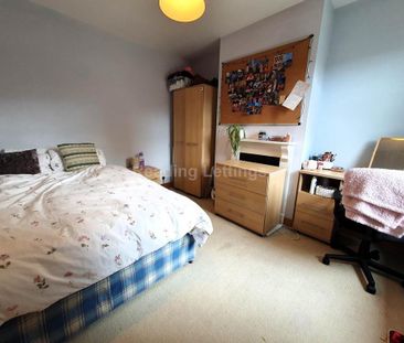 4 bedroom terraced house to rent - Photo 2