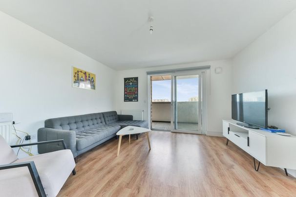 3 bedroom apartment to rent - Photo 1