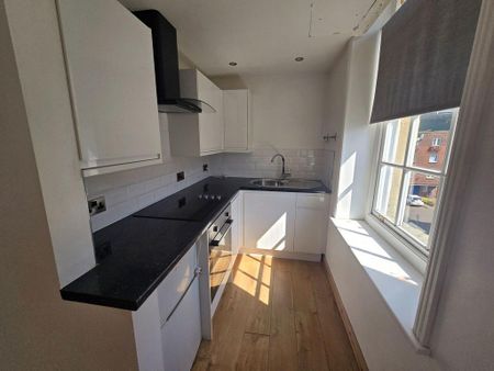 1 bedroom maisonette to rent - Photo 2