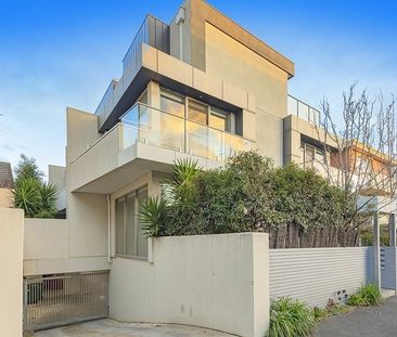Elwood - Photo 5