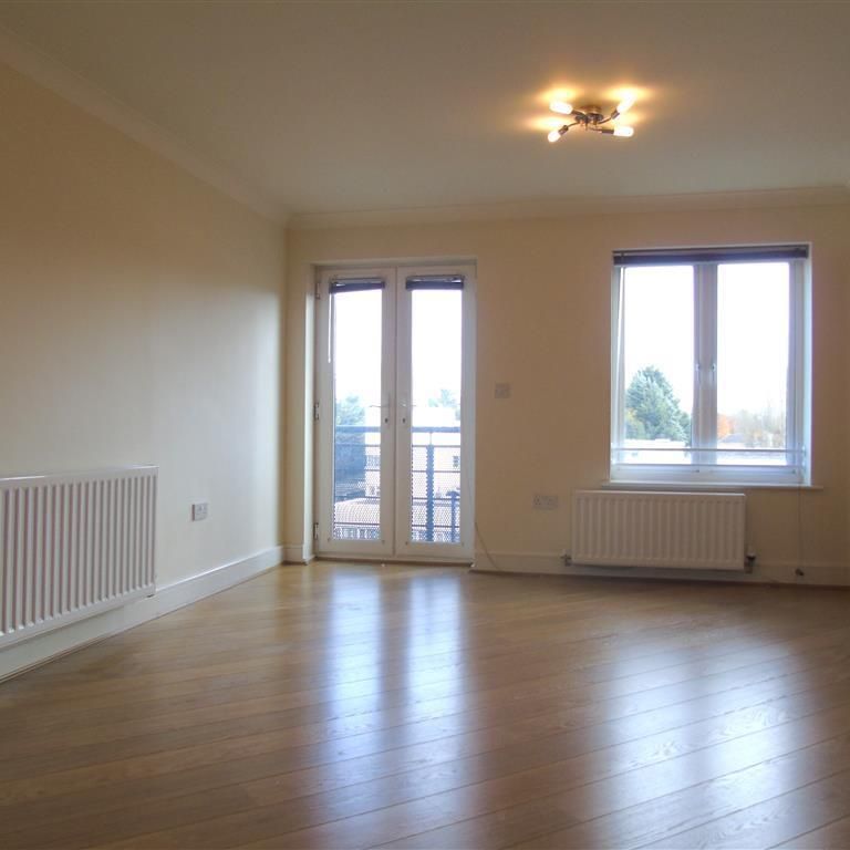 Oldfield Road, Maidenhead - Photo 1