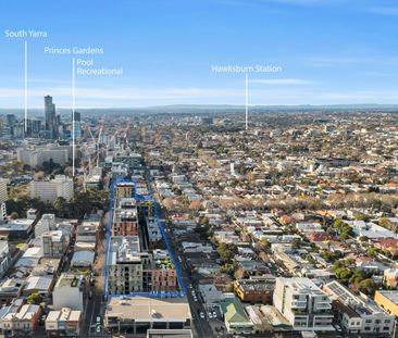 Modern Split-Level Townhouse with Courtyard in Prahran - Photo 4