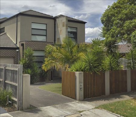 Stunning 4-Bedroom Townhouse - Photo 3