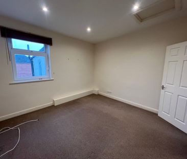 2 Bedroom Flat / Apartment - Cranbury Road, Eastleigh - Photo 6