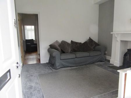 2 bedroom terraced house to rent - Photo 2
