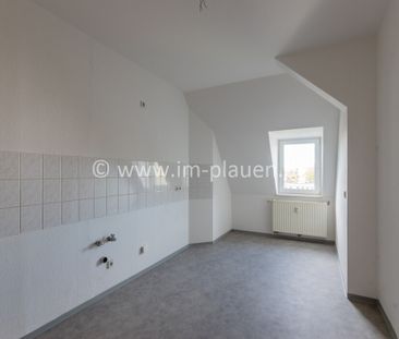 Dachgeschoß - 4 Zimmer Familienwohnung in Plauen zur Miete - Badewa... - Photo 1