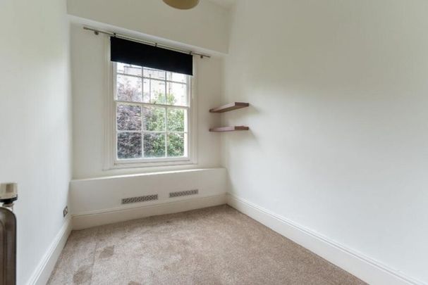 2 Bed Flat - Photo 1