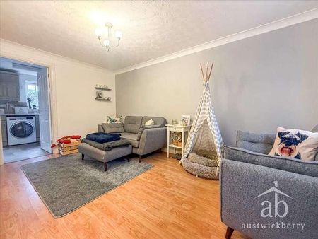 Oak Eggar Chase, Ipswich, IP8 - Photo 2