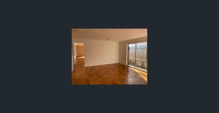 BEAUTIFULLY PRESENTED FAMILY HOME - Photo 3