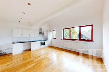 Three Bridges Road, Crawley, RH10 - Photo 4