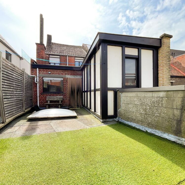 Ruime gezinswoning met 3 slaapkamers in het centrum van Tielt - Foto 1