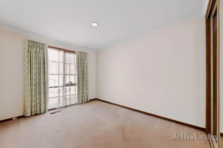 2 Bed, 1 Bath - Photo 3