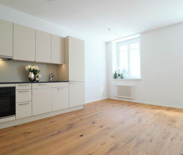 Moderne 1.5 Zimmer-Wohnung an zentraler Lage - Photo 3