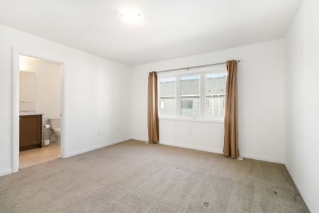 For Lease - 122 Granville Crescent, Haldimand, Ontario - Photo 5