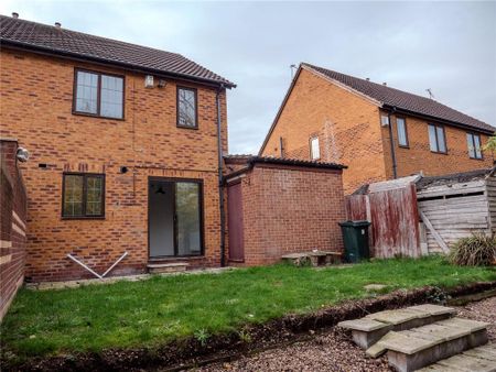 3 bedroom semi-detached house to rent - Photo 2