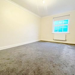 College Square, Westgate, CT8 8BW, Kent - Photo 2