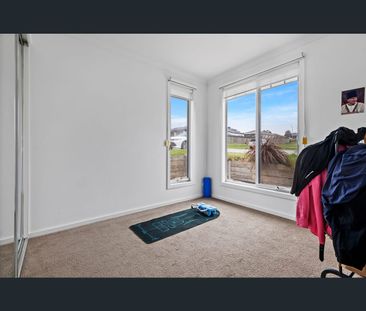 11 Giaconda Court, Officer, Vic 3809 - Photo 5