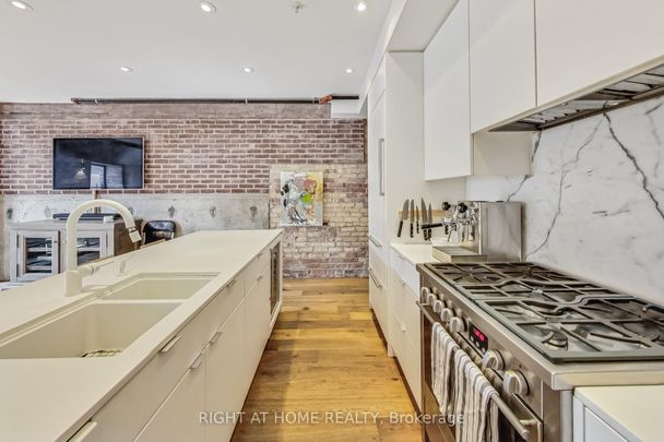 West 40 Lofts - Photo 1