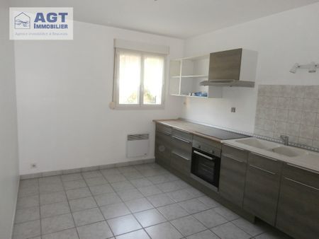 Location Appartement 3 pièces 69m² THERDONNE 60510 - Photo 2