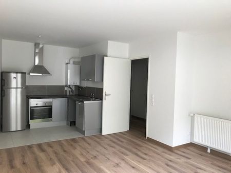 Appartement à louer, 2 pièces - Melun 77000 - Photo 2