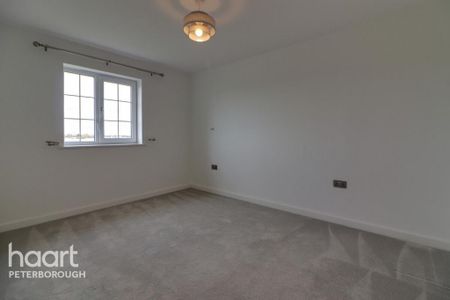 3 bedroom semi-detached house to rent - Photo 5