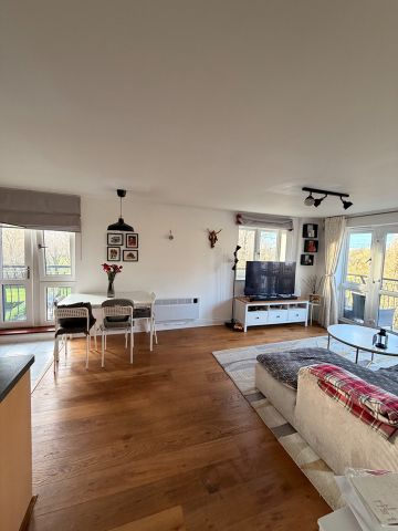 2 Bed Flat, Luscinia View, RG1 - Photo 3