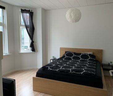 Nyistandsat gågade-lejlighed på 83 m² med stor terrasse - Photo 2