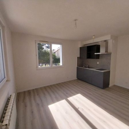 Location Appartement 1 pièce 24m² PALAISEAU 91120 - Photo 4