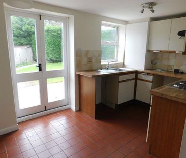 2 bedroom cottage to rent - Photo 2