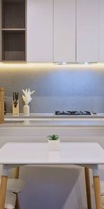 Close to Everything 2 Bedroom Apartment - Photo 4