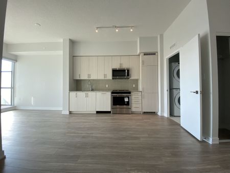 For Lease - 4055 Parkside Village Drive Unit# 326, Mississauga, Ontario - Photo 3