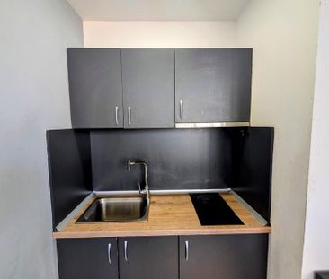 Studio to rent - Photo 3
