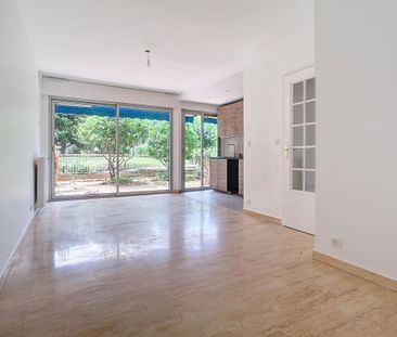 Location Appartement 2 pièces 45m² NICE 06200 - Photo 2