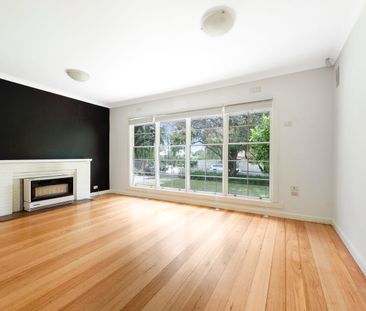 CHARACTER-FILLED 3-BEDROOM HOME LOCATED IN THE FHS ZONE! - Photo 6