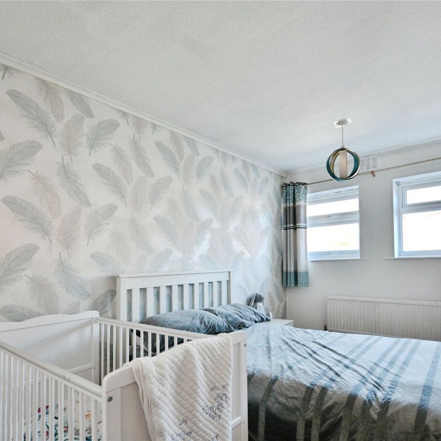 Cowdray Road, Uxbridge, UB10 - Photo 1