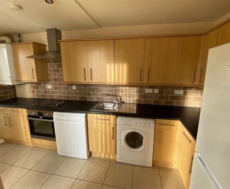 4 Mansion Gardens, Whittlesey, Peterborough - Photo 3