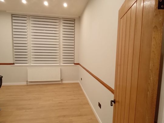 3 Bed Flat, Wightman Road, N4 - Photo 1