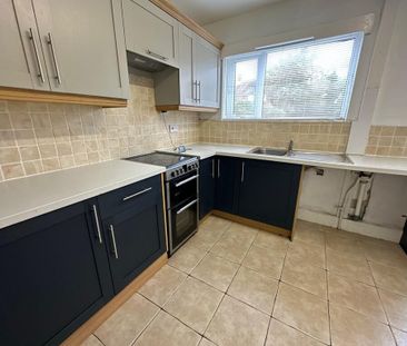 3 bedroom mews to rent - Photo 4